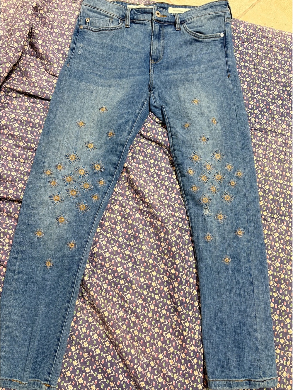 Pilcro and the Letterpress Slim Boyfriend Jeans Size 29 Embroidered Blue Denim